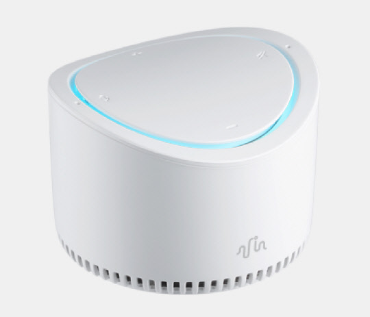 SKT가 선보인 국내 최초의 이동형 AI 기기 '누구 미니' <SKT 제공>